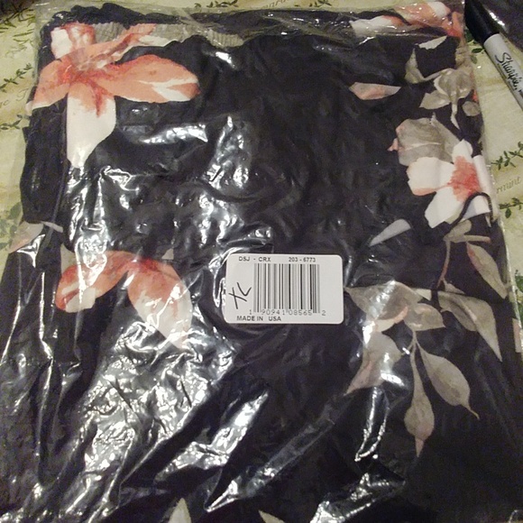 🌺ONLY 1 LEFT🌺 NWT Floral Flounce Coral Dress XL - Picture 3 of 3